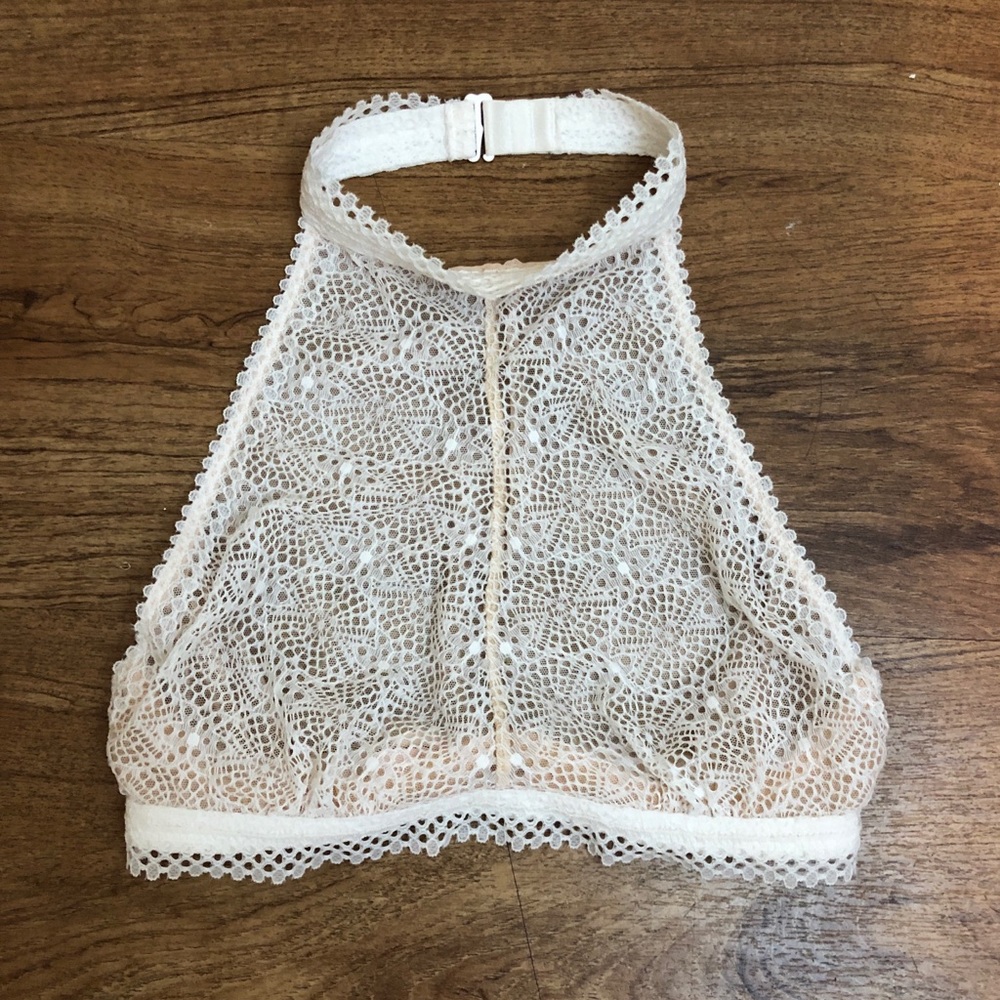 \Victoria’s Secret\• NWT Halter Bralette